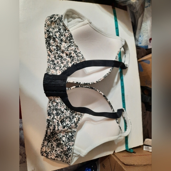 Cacique Black and White Floral Bra 44C - Picture 8 of 10